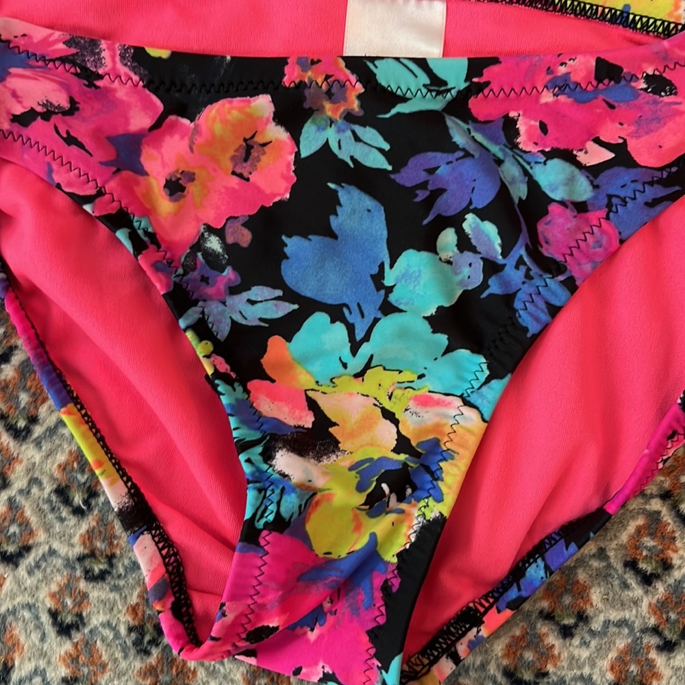 Sale 🎈3/$20 EUC Xhilaration Floral Print Bikini Bottom size M - Picture 3 of 9
